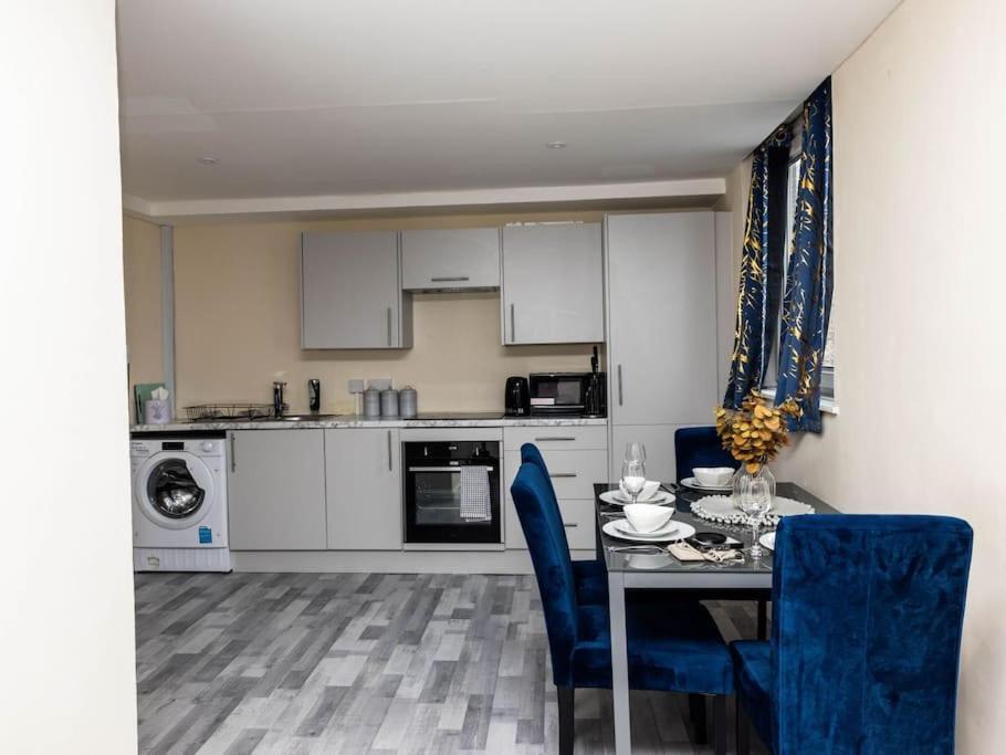 1 Bedroom-Sofabed-Worktable-4-Wifi-Parking Londres Exterior foto